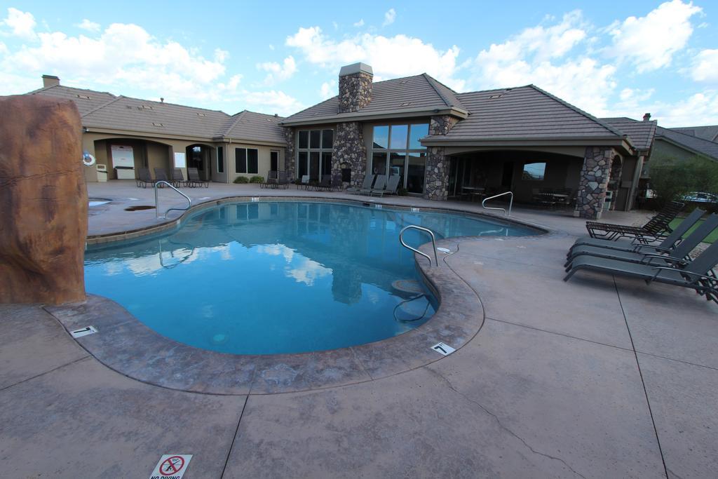 Canyon Villas At Coral Ridge ワシントン エクステリア 写真