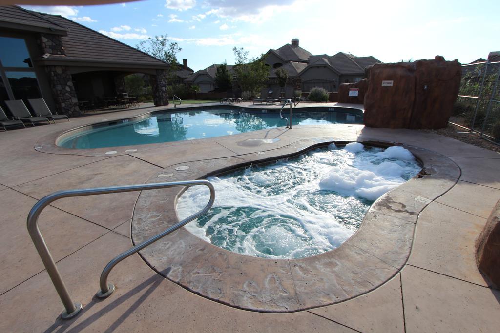 Canyon Villas At Coral Ridge ワシントン エクステリア 写真