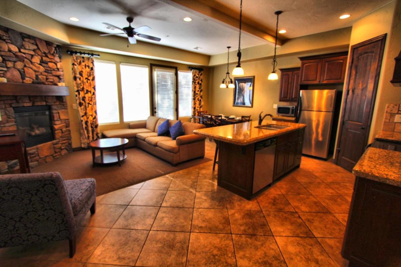 Canyon Villas At Coral Ridge ワシントン エクステリア 写真
